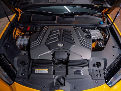 Used 2024 Lamborghini Urus Performante image 48