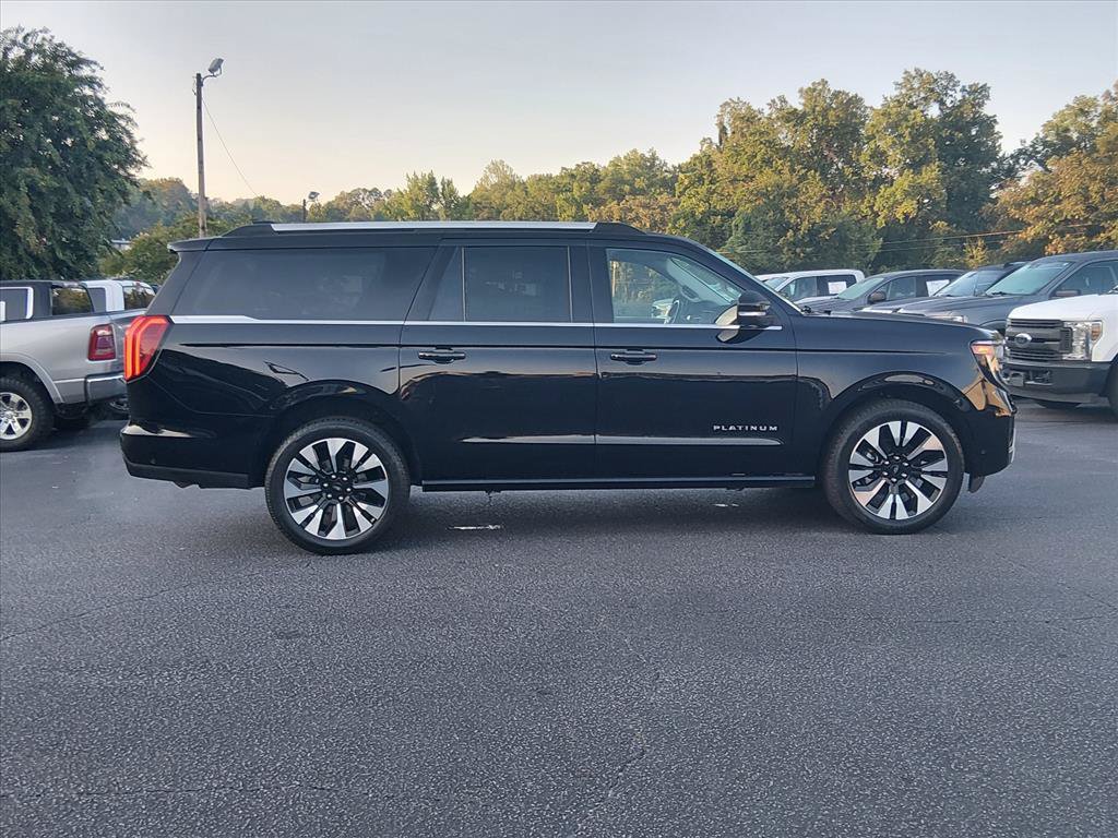 Certified 2025 Ford Expedition Max Platinum w/ Driver's Package AWD/4WD image 3