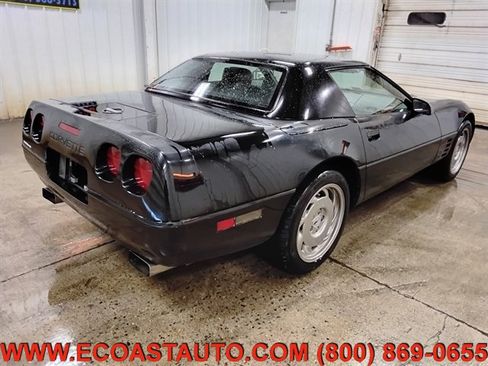 Used 1992 Chevrolet Corvette Convertible image 3
