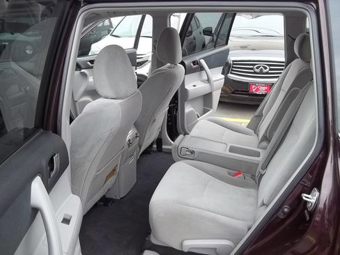 Used 2012 Toyota Highlander SE image 9