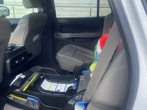 Used 2021 Ford Expedition XLT image 10