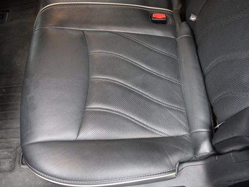 Used 2019 INFINITI QX60 Luxe w/ Essential Package image 21