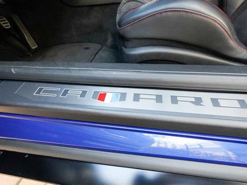 Used 2019 Chevrolet Camaro ZL1 image 61
