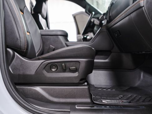 Used 2024 GMC Sierra 1500 AT4 w/ Technology Package image 35