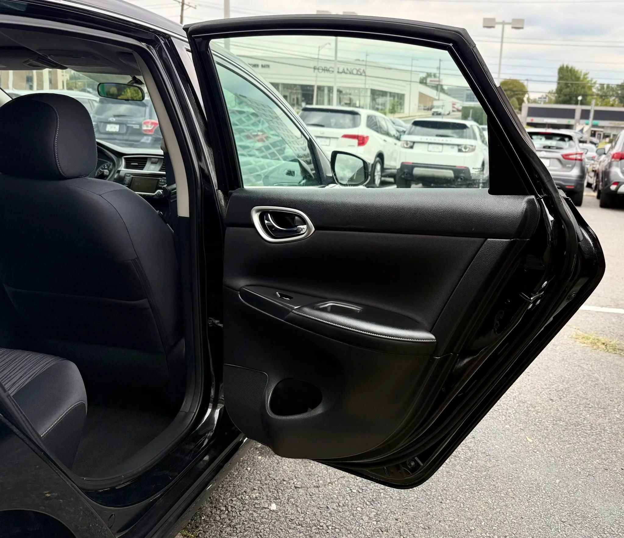 Used 2017 Nissan Sentra SV FWD image 26