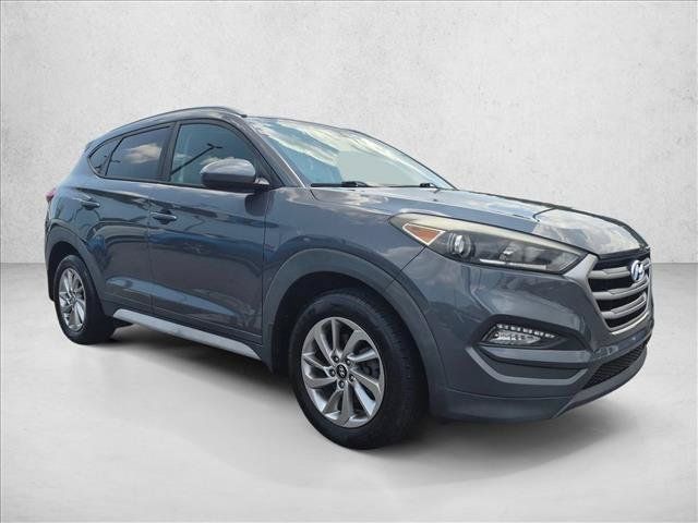 Used 2017 Hyundai Tucson SE w/ SE Popular Package 02 FWD image 3