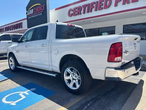 Used 2017 RAM 1500 Lone Star RWD image 4
