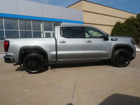 Used 2025 GMC Sierra 1500 Elevation image 9