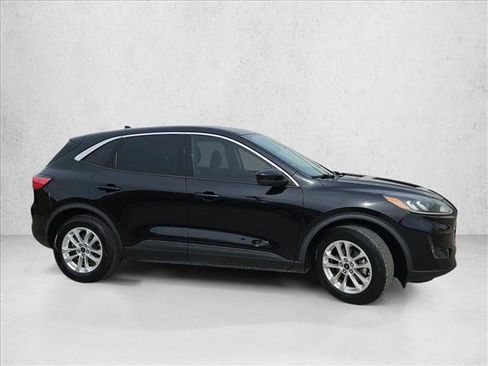 Used 2020 Ford Escape SE image 4