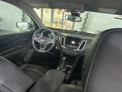 Used 2020 Chevrolet Equinox Premier FWD image 12