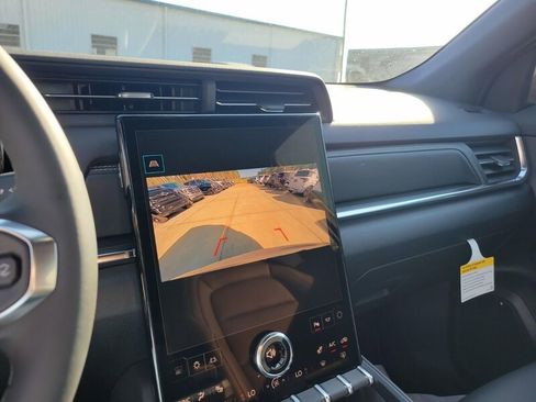 New 2026 GMC Terrain Elevation w/ Elevation Premium Package image 17