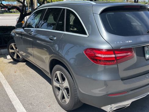 Used 2019 Mercedes-Benz GLC 300 image 2