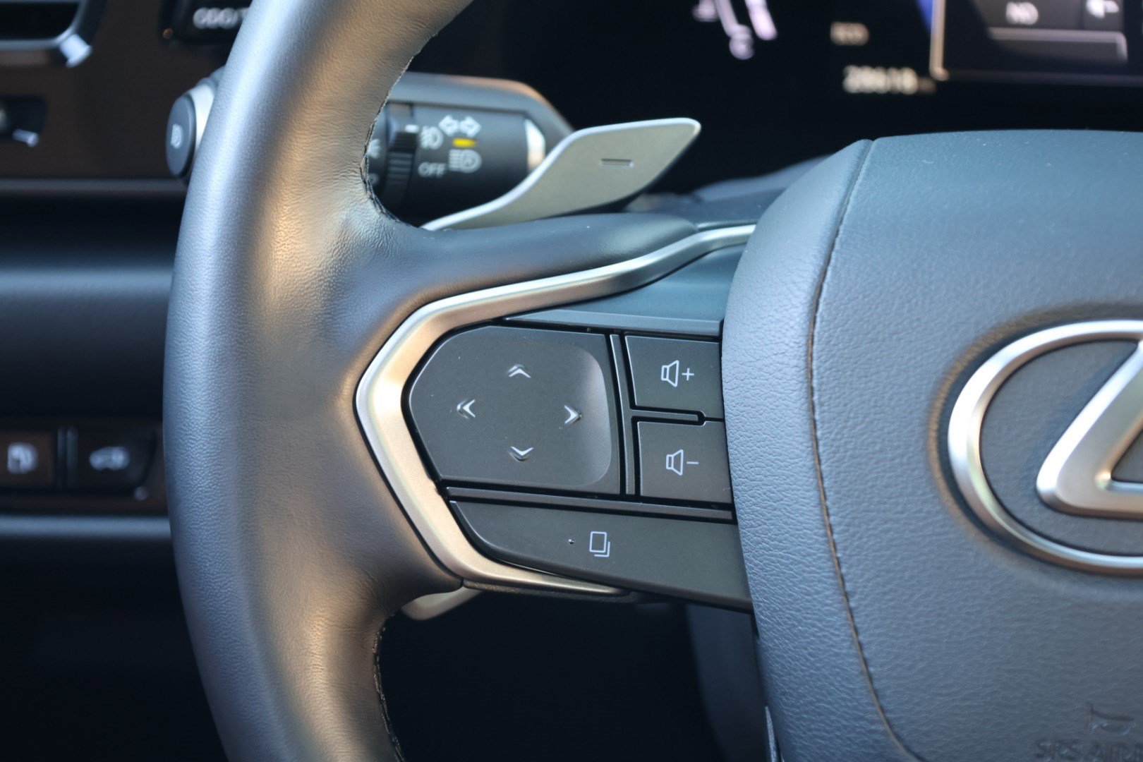 Certified 2025 Lexus NX 350h AWD w/ Accessory Package (K3) image 34