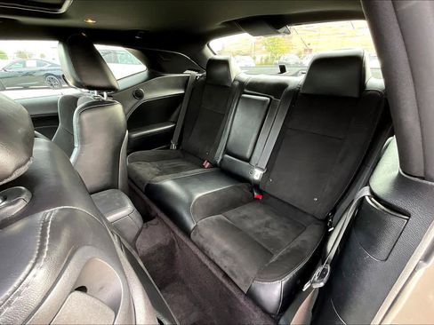 Used 2018 Dodge Challenger R/T Scat Pack image 19