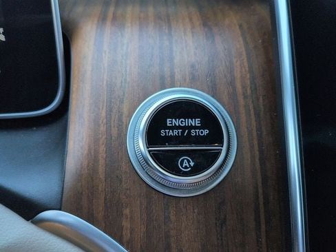 Used 2023 Mercedes-Benz GLC 300 4MATIC image 22