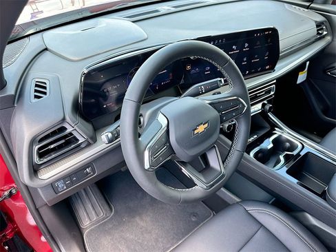 New 2026 Chevrolet Traverse LT w/ Driver Confidence Package image 6