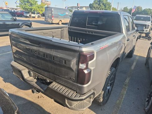 Used 2019 Chevrolet Silverado 1500 LT Trail Boss AWD/4WD image 18
