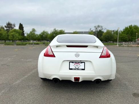Used 2016 Nissan 370Z Coupe image 6