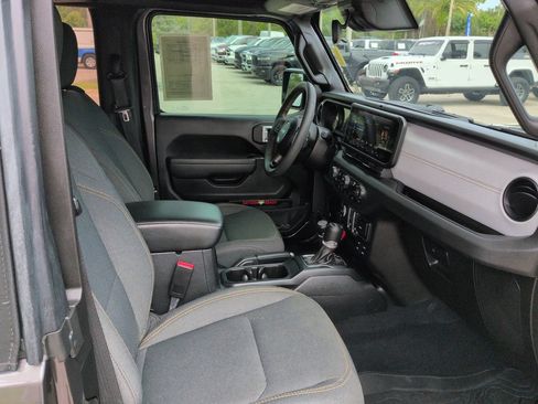 Used 2024 Jeep Wrangler Sport AWD/4WD image 12