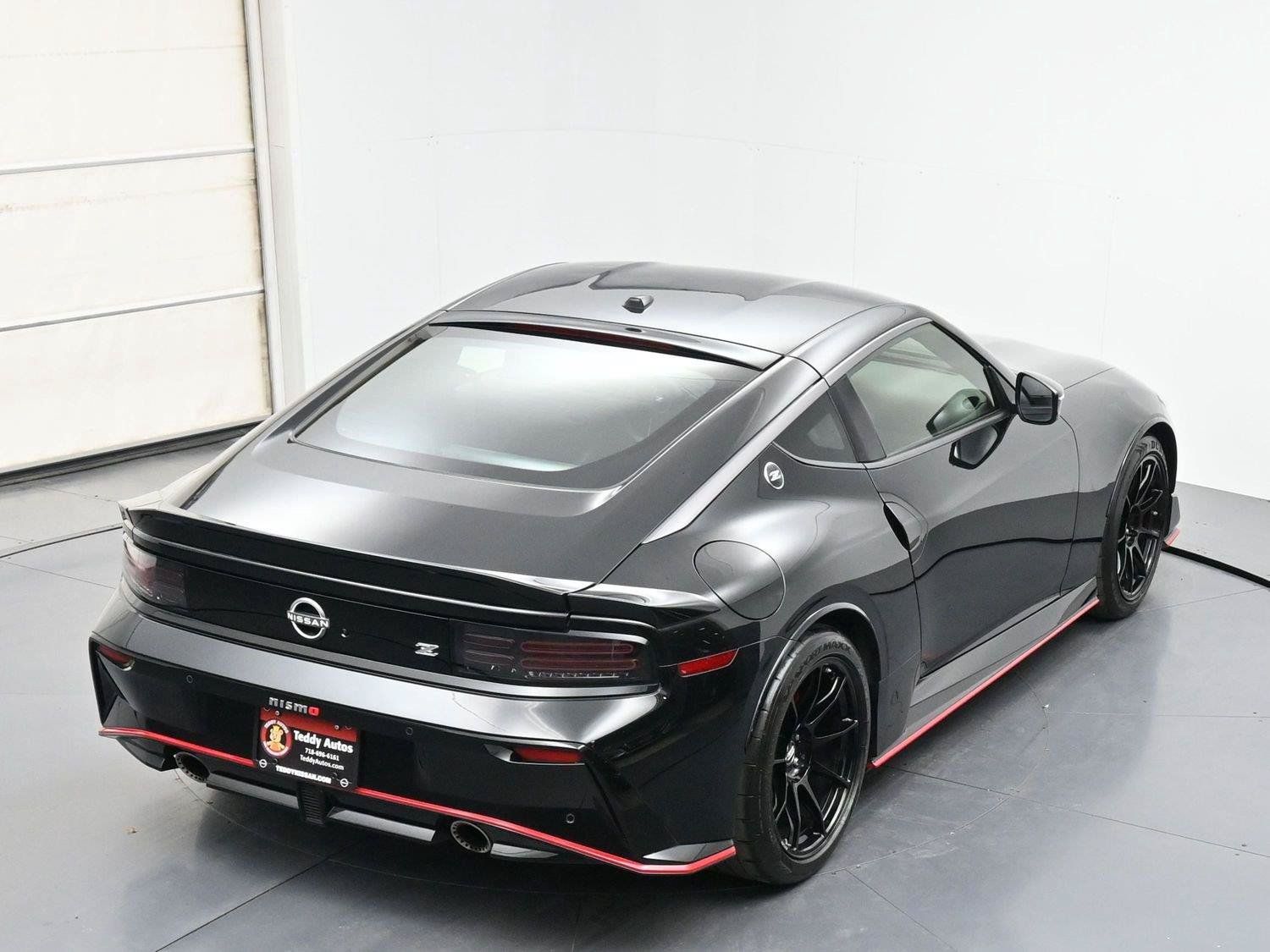 Certified 2024 Nissan Z Sport w/ Floor Mat Package RWD image 38