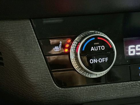 Used 2022 Mitsubishi Outlander SEL AWD/4WD image 21