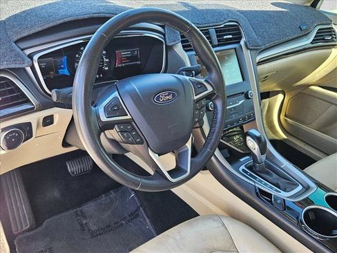 Used 2013 Ford Fusion SE FWD image 10