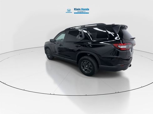 New 2026 Honda Pilot TrailSport image 8