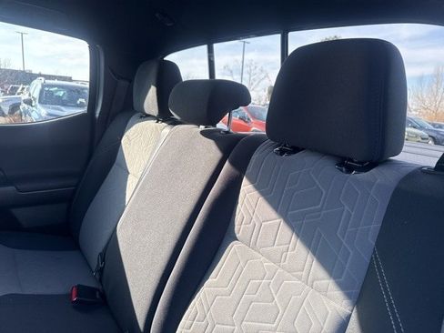 Used 2021 Toyota Tacoma TRD Off-Road image 16