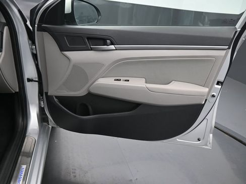 Used 2018 Hyundai Elantra SEL image 20