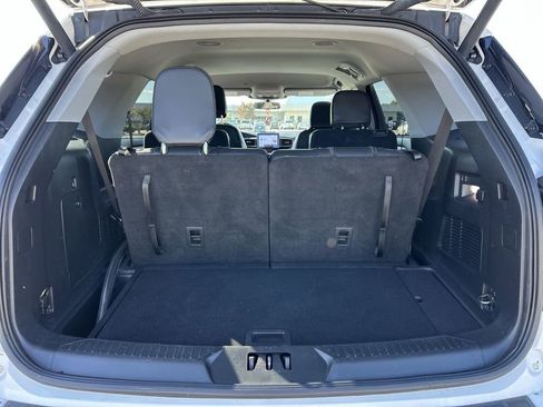 Used 2022 Ford Explorer XLT w/ Equipment Group 202A image 67