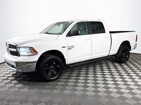 Used 2019 RAM 1500 Classic SLT image 4