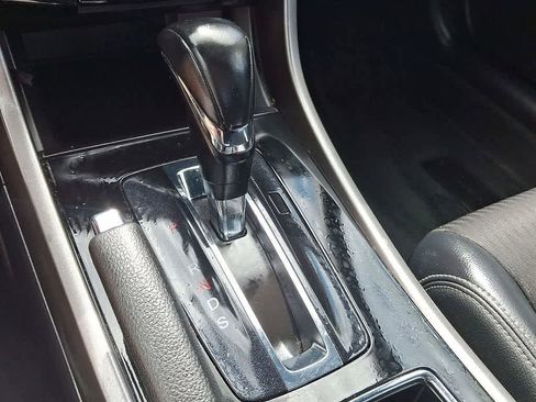 Used 2017 Honda Accord Sport image 12