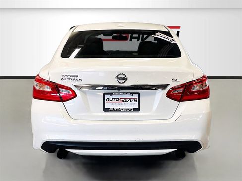 Used 2016 Nissan Altima 2.5 SL w/ 2.5 Technology Package image 6