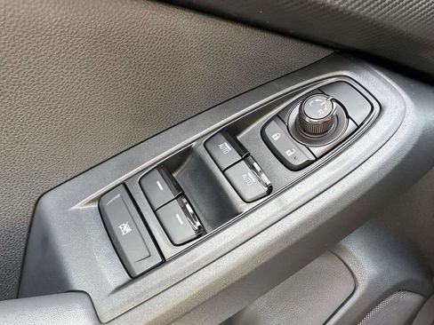 Certified 2025 Subaru Crosstrek 2.0i Premium image 32