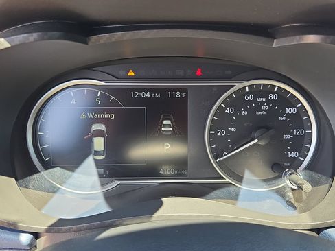 Used 2025 Nissan Versa SV w/ Trunk Package FWD image 18