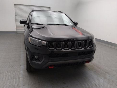 Used 2024 Jeep Compass Trailhawk AWD/4WD image 14