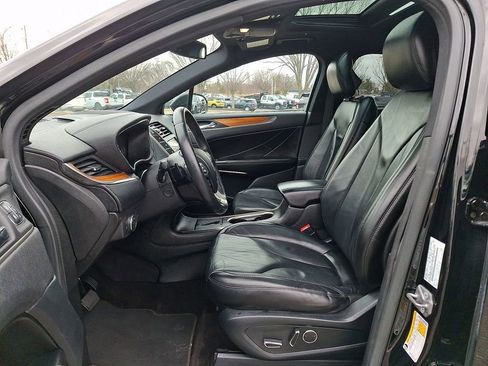 Used 2017 Lincoln MKC Select w/ Select Plus Package AWD/4WD image 15