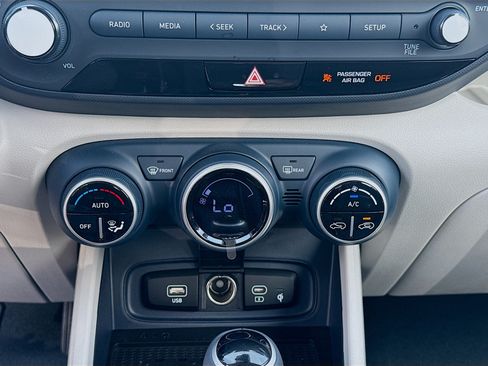 New 2026 Hyundai Venue SEL FWD image 12