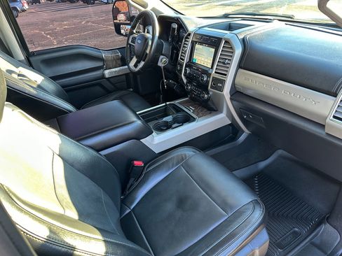 Used 2017 Ford F250 Lariat w/ Chrome Package image 25