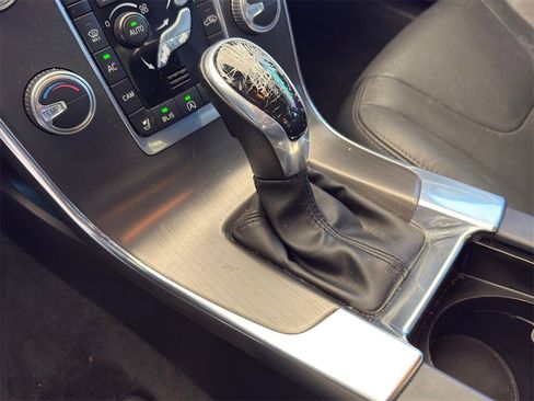 Used 2015 Volvo S60 T5 Premier image 14