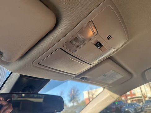 Used 2017 Toyota RAV4 LE image 14