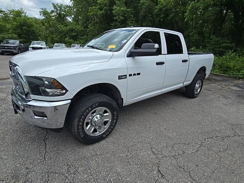 Used 2016 RAM 2500 Tradesman w/ Chrome Appearance Group AWD/4WD image 2
