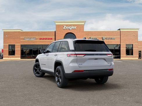 New 2025 Jeep Grand Cherokee Limited w/ Black Appearance Package image 3