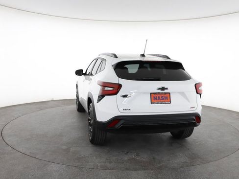 Used 2025 Chevrolet Trax RS w/ Sunroof Package image 10