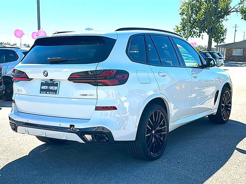 New 2026 BMW X5 xDrive40i w/ M Sport Package AWD/4WD image 8