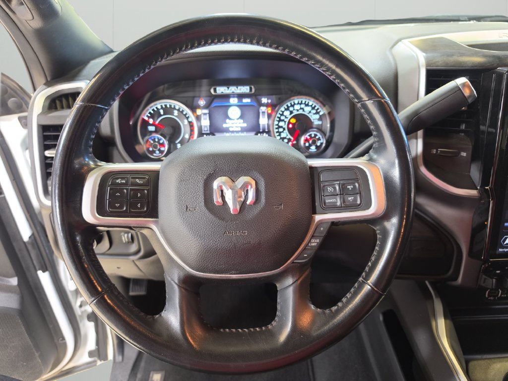 Used 2022 RAM 3500 Big Horn w/ Night Edition AWD/4WD image 16