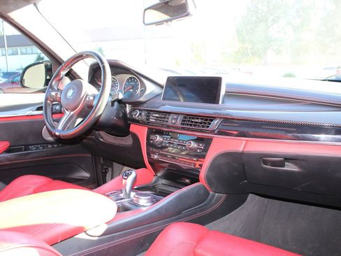 Used 2018 BMW X6 M w/ Executive Package image 22
