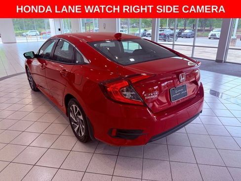Used 2018 Honda Civic EX image 5