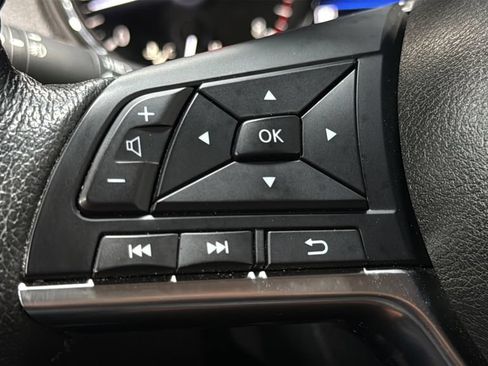 Used 2020 Nissan Rogue SL AWD/4WD image 25
