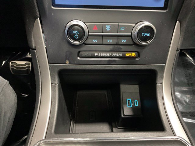 Used 2024 Ford Edge ST-Line AWD/4WD image 38